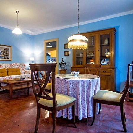 Apartamento En Un Dormitorio En Plaza Alfaro Севиля Екстериор снимка