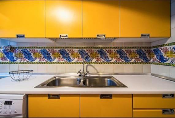 Apartamento En Un Dormitorio En Plaza Alfaro Севиля Екстериор снимка