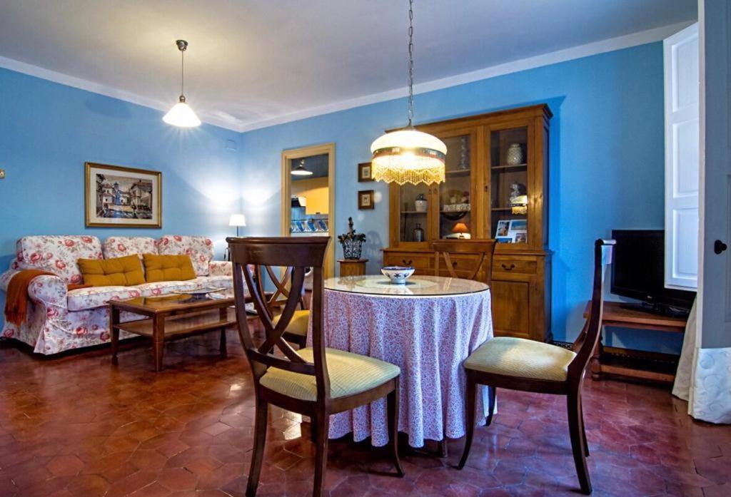 Apartamento En Un Dormitorio En Plaza Alfaro Севиля Екстериор снимка